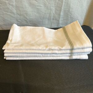 Pottery Barn white with green boarder table linen napkins 20”X 20” XL a set of 4